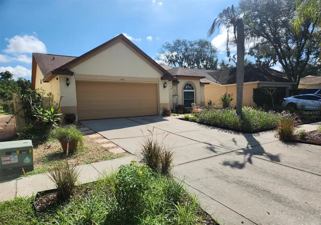 Photo 2 of Single family home for sale at 4710 Lighterwood Way, Valrico, FL 33596 | MLS# TB8546569 | Listing updated on 2026-09-30