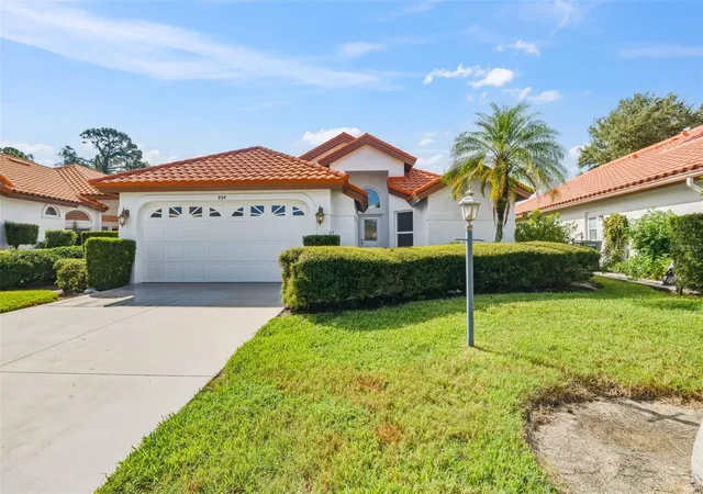 Photo 1 of Single family home for sale at 924 Harbor Town Dr, Venice, FL 34292 | MLS# N6145669 | Listing updated on 2026-10-01