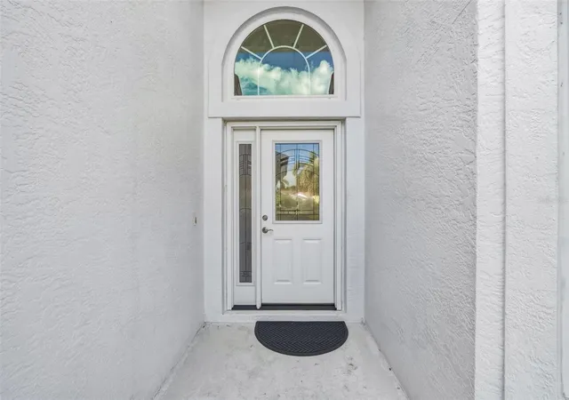 Photo 3 of Single family home for sale at 924 Harbor Town Dr, Venice, FL 34292 | MLS# N6145669 | Listing updated on 2026-10-01