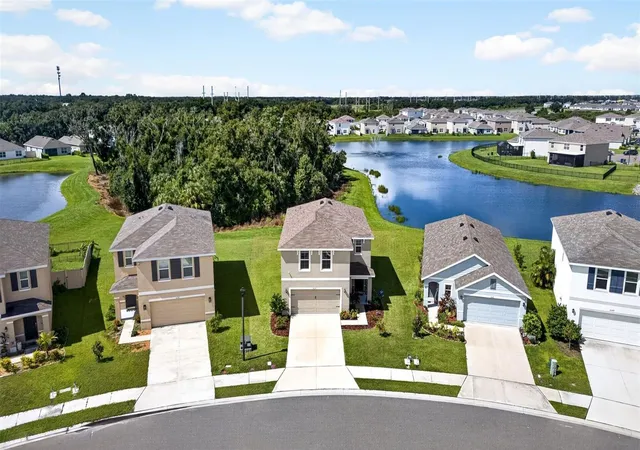 Photo 1 of Single family home for sale at 10137 Charlotte Dr, Parrish, FL 34219 | MLS# A4705455 | Listing updated on 2026-10-08