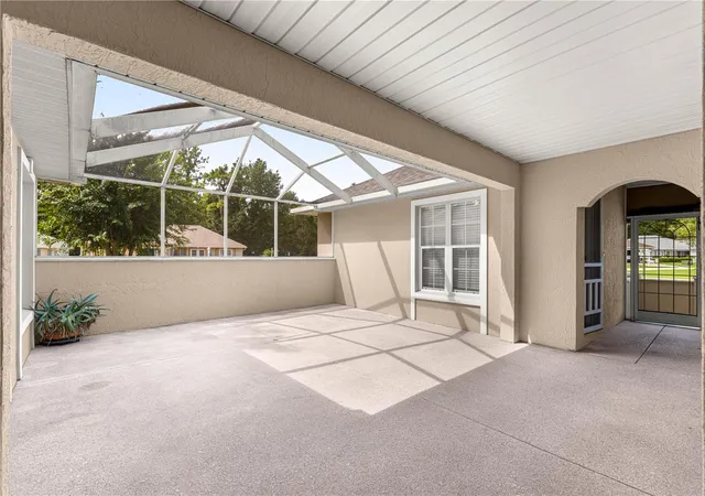 Photo 4 of Single family home for sale at 11299 SW 71st Terrace Rd, Ocala, FL 34476 | MLS# OM731898 | Listing updated on 2026-09-23