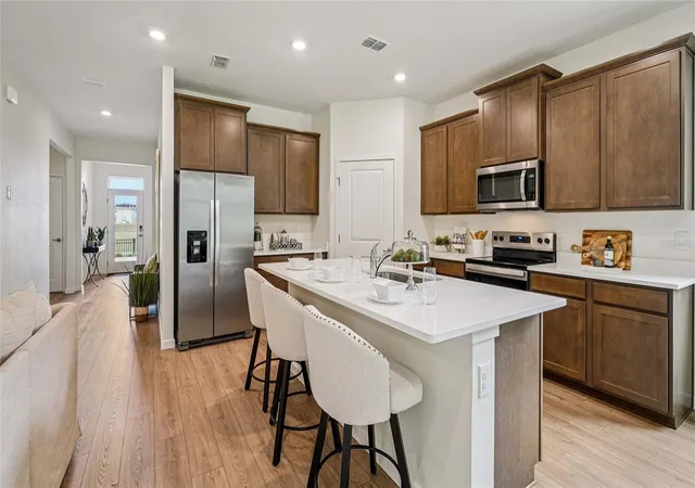 Photo 4 of Sale Pending at 3019 Canopy Oak Blvd, Wildwood, FL 34785 | MLS# OM731902 | Listing updated on 2026-09-09