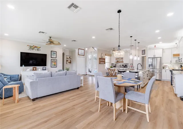 Photo 4 of Single family home for sale at 3347 Saratoga Dr, Tavares, FL 32778 | MLS# G5117523 | Listing updated on 2026-09-15