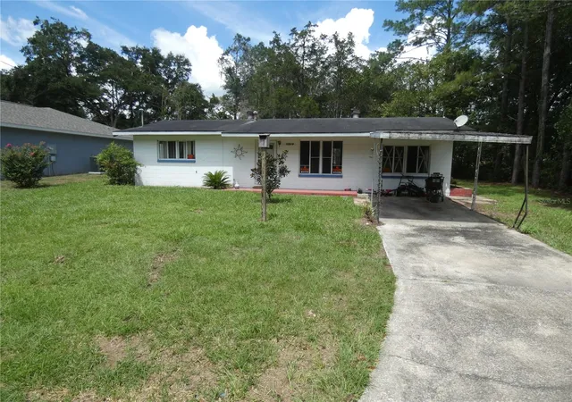 Photo 1 of Single family home for sale at 20919 Sw Robin Dr, Dunnellon, FL 34431 | MLS# OM731908 | Listing updated on 2026-09-10