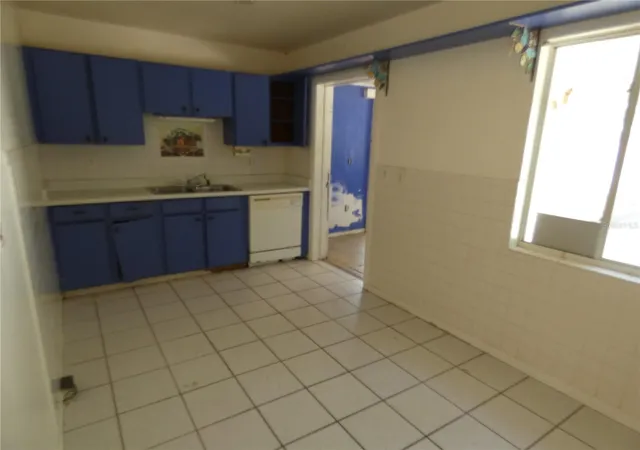 Photo 4 of Single family home for sale at 20919 SW Robin Dr, Dunnellon, FL 34431 | MLS# OM731908 | Listing updated on 2026-09-10