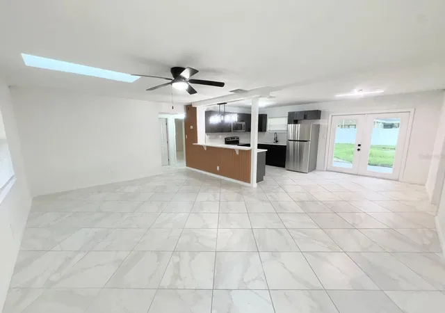 Photo 4 of Single family home for sale at 4401 Shore Acres Blvd NE, Saint Petersburg, FL 33703 | MLS# O6440156 | Listing updated on 2026-10-16
