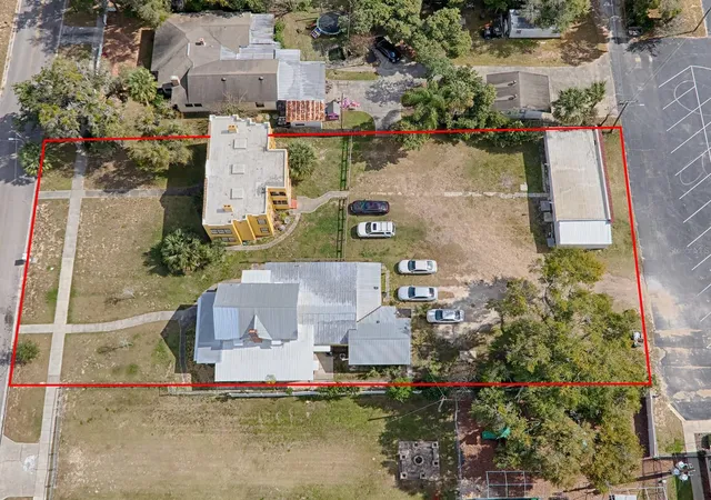 Photo 1 of Multi family home for sale at 422 E & 426 Citrus Ave, Eustis, FL 32726 | MLS# G5117528 | Listing updated on 2026-09-11