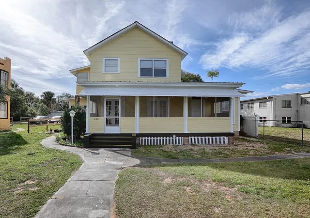 Photo 3 of Multi family home for sale at 422 E & 426 Citrus Ave, Eustis, FL 32726 | MLS# G5117528 | Listing updated on 2026-09-11