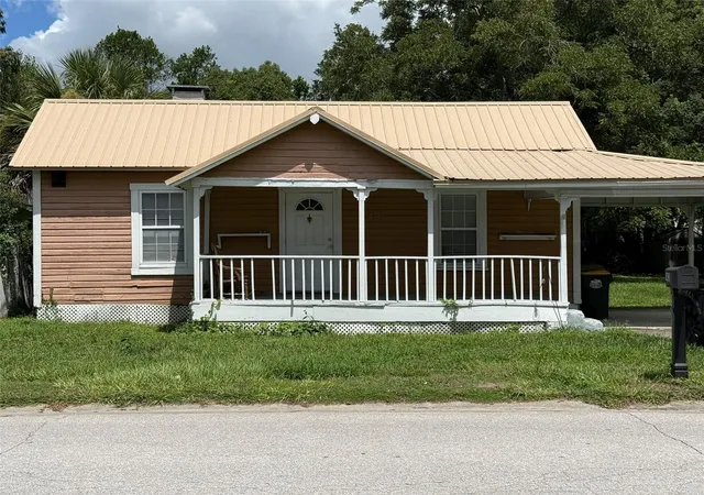 Photo 1 of Single family home for sale at 143 Bulldog Ln, Umatilla, FL 32784 | MLS# G5117533 | Listing updated on 2026-09-11
