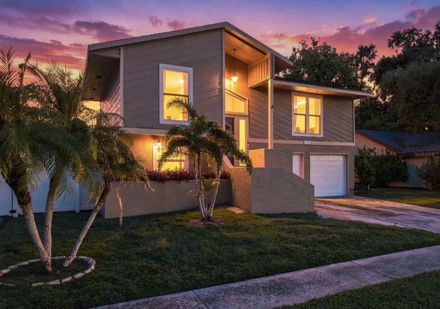 Photo 2 of Single family home for sale at 1980 Dodge Cir, Clearwater, FL 33760 | MLS# TB8546686 | Listing updated on 2026-09-15