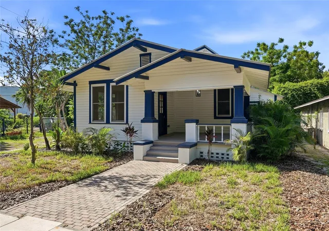 Photo 1 of Single family home for sale at 511 E Frances Ave, Tampa, FL 33602 | MLS# TB8546693 | Listing updated on 2026-10-23