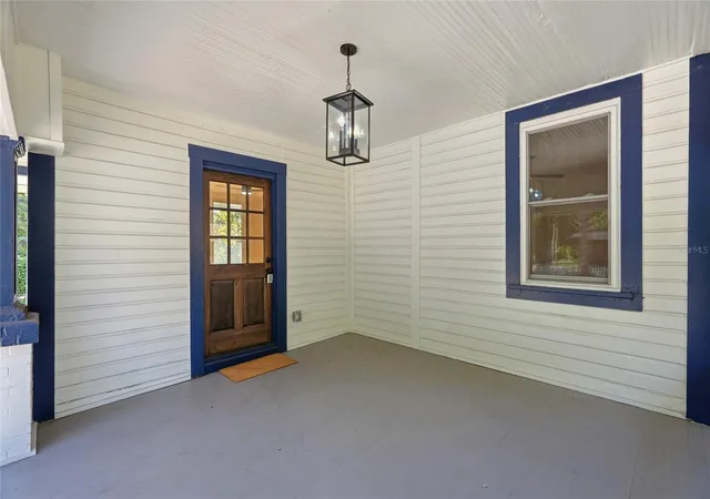 Photo 3 of Single family home for sale at 511 E Frances Ave, Tampa, FL 33602 | MLS# TB8546693 | Listing updated on 2026-10-23