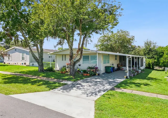 Photo 3 of Manufactured home for sale at 6141 Zephyr Ridge Dr, Zephyrhills, FL 33542 | MLS# O6440176 | Listing updated on 2026-09-14