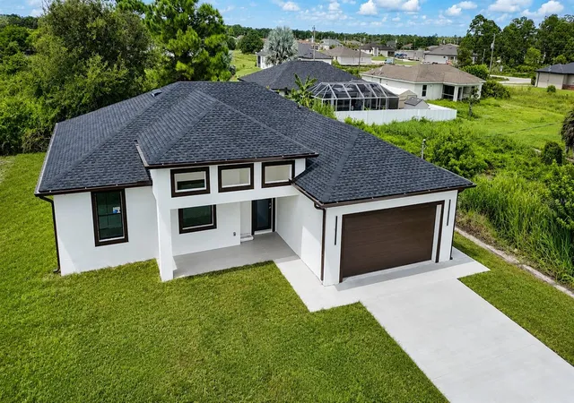 Photo 3 of Single family home for sale at 782 Homestead Rd S, Lehigh Acres, FL 33974 | MLS# S5157192 | Listing updated on 2026-09-15