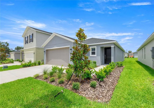 Photo 4 of Sale Pending at 4445 SW 80th Lane, Ocala, FL 34476 | MLS# OM731921 | Listing updated on 2026-09-09