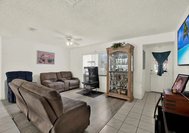 Photo 3 of Single family home for sale at 14260 Spring Hl Dr, Spring Hill, FL 34609 | MLS# W7889319 | Listing updated on 2026-10-03