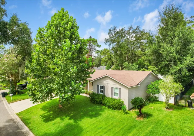 Photo 3 of Single family home for sale at 104 Kilkenny Ct, Longwood, FL 32779 | MLS# O6440214 | Listing updated on 2026-09-18