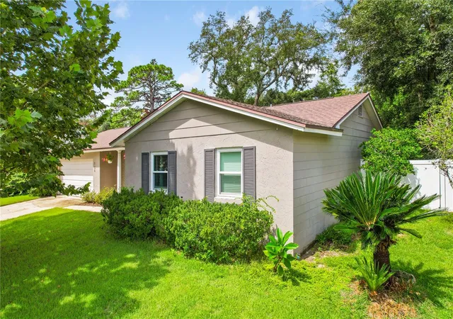 Photo 4 of Single family home for sale at 104 Kilkenny Ct, Longwood, FL 32779 | MLS# O6440214 | Listing updated on 2026-09-18