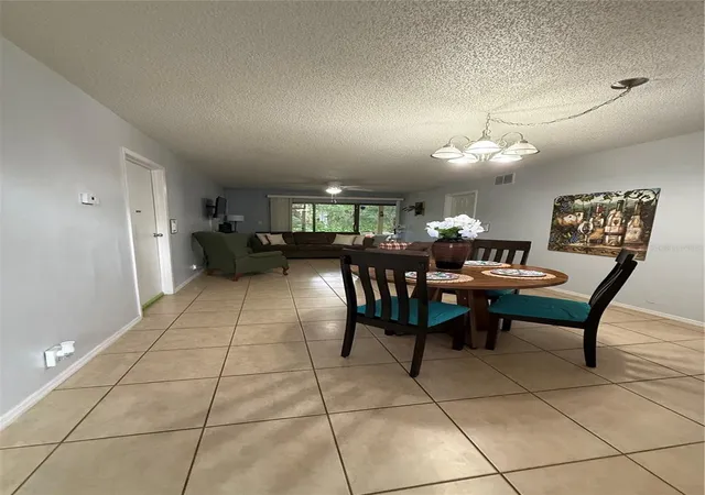 Photo 4 of Condo for sale at 417 Sheoah Blvd #17, Winter Springs, FL 32708 | MLS# O6440232 | Listing updated on 2026-10-01