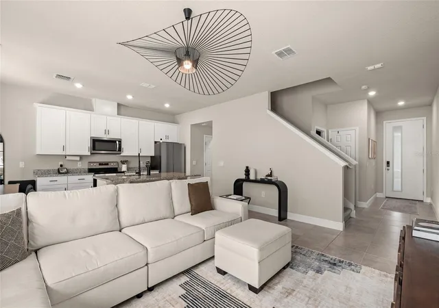 Photo 4 of Townhouse for sale at 1521 Bantam Way, Winter Park, FL 32792 | MLS# O6440236 | Listing updated on 2026-09-14