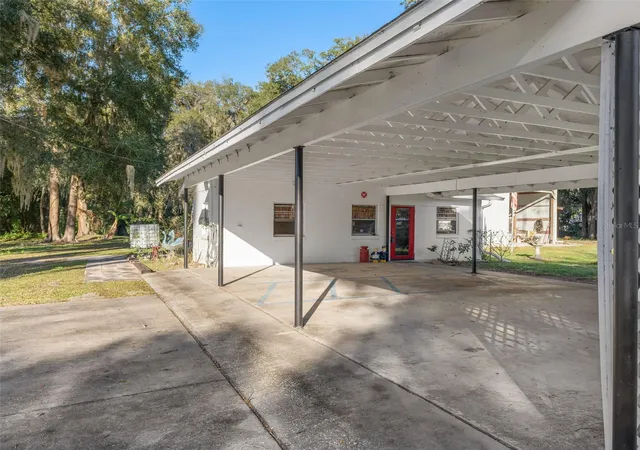 Photo 3 of Single family home for sale at 5715 SE 109th Street, Belleview, FL 34420 | MLS# O6440238 | Listing updated on 2026-09-11