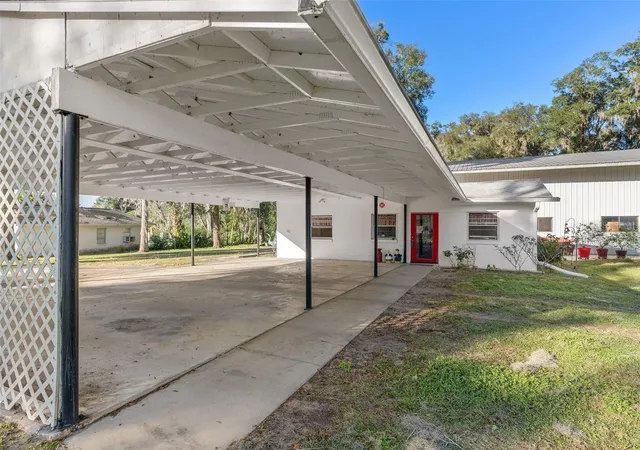 Photo 4 of Single family home for sale at 5715 SE 109th Street, Belleview, FL 34420 | MLS# O6440238 | Listing updated on 2026-09-11