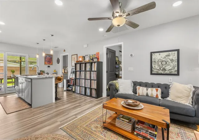 Photo 3 of Single family home for sale at 3212 Oranole Rd, Orlando, FL 32810 | MLS# O6440239 | Listing updated on 2026-09-12