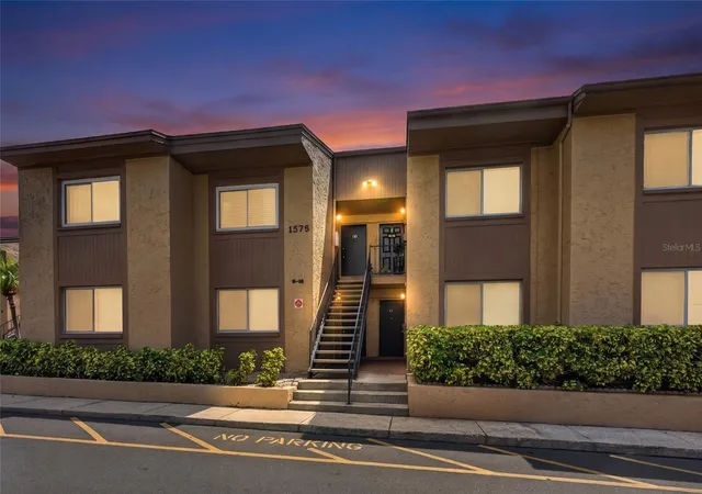 Photo 4 of Condo for sale at 1575 Greenlea Dr #9, Clearwater, FL 33755 | MLS# TB8546746 | Listing updated on 2026-09-15