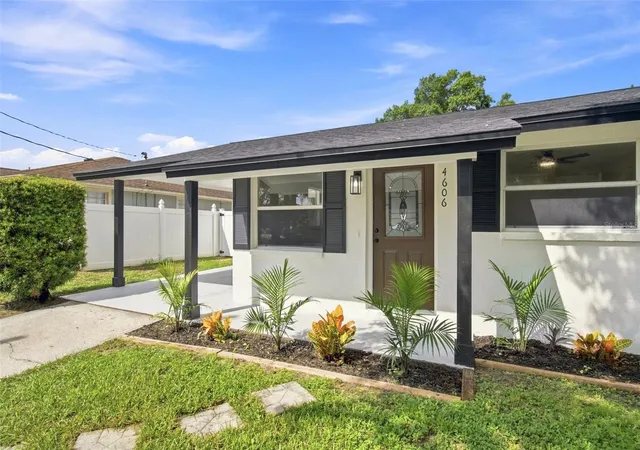 Photo 4 of Sale Pending at 4606 Ashland Dr, Tampa, FL 33610 | MLS# TB8546752 | Listing updated on 2026-10-09