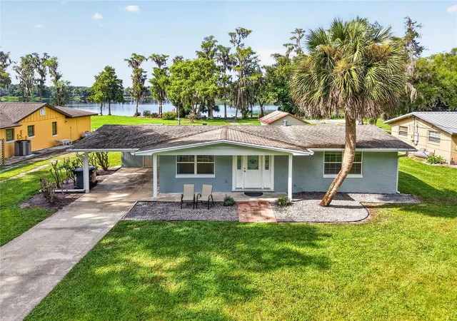 Photo 2 of Single family home for sale at 36345 Clear Lake Dr, Eustis, FL 32736 | MLS# G5117546 | Listing updated on 2026-09-14