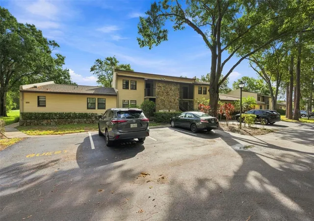 Photo 2 of Condo for sale at 1000 Tarpon Woods Blvd #302, Palm Harbor, FL 34685 | MLS# TB8546773 | Listing updated on 2026-09-30