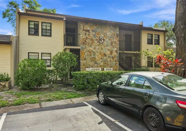 Photo 3 of Condo for sale at 1000 Tarpon Woods Blvd #302, Palm Harbor, FL 34685 | MLS# TB8546773 | Listing updated on 2026-09-30