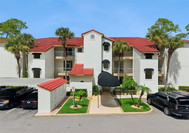 Photo 1 of Condo for sale at 459 Hamptoncrest Cir #205, Lake Mary, FL 32746 | MLS# O6440282 | Listing updated on 2026-09-23