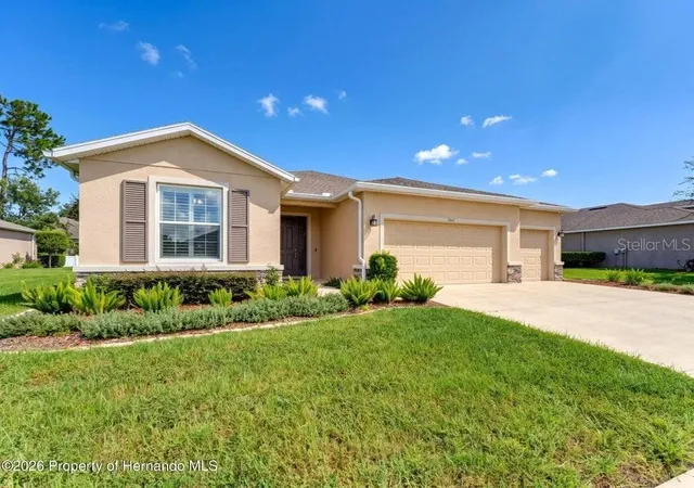 Photo 3 of Single family home for sale at 13607 Fairdale Ln, Spring Hill, FL 34609 | MLS# W7889330 | Listing updated on 2026-09-11