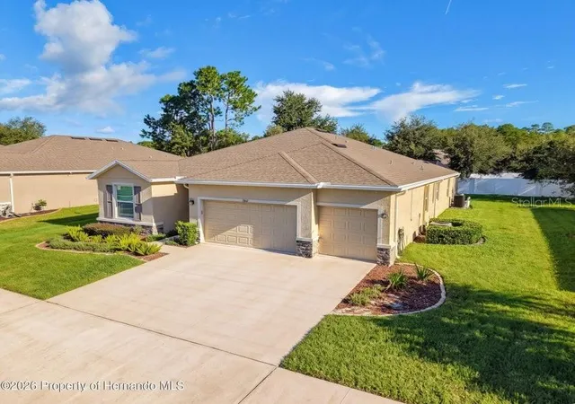 Photo 3 of Single family home for sale at 13607 Fairdale Ln, Spring Hill, FL 34609 | MLS# W7889330 | Listing updated on 2026-09-11