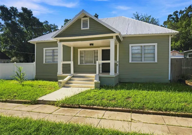 Photo 3 of Single family home for sale at 917 E 25th Avenue, Tampa, FL 33605 | MLS# TB8546787 | Listing updated on 2026-10-23