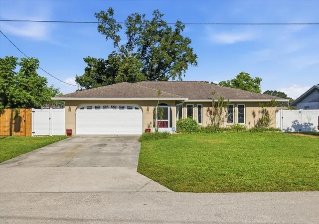 Photo 1 of Single family home for sale at 3105 Baldwin Ave, Sarasota, FL 34232 | MLS# A4705521 | Listing updated on 2026-09-14