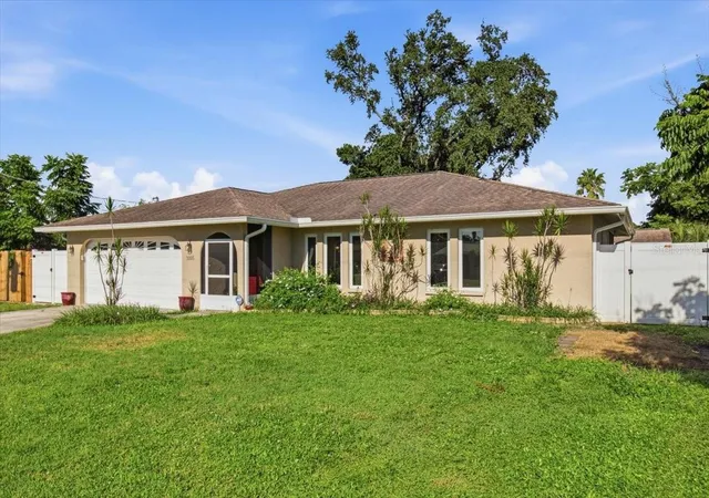 Photo 2 of Single family home for sale at 3105 Baldwin Ave, Sarasota, FL 34232 | MLS# A4705521 | Listing updated on 2026-09-14
