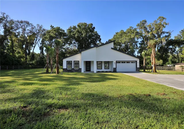 Photo 4 of Single family home for sale at 85 SW 77th Court, Ocala, FL 34474 | MLS# OM731943 | Listing updated on 2026-09-11