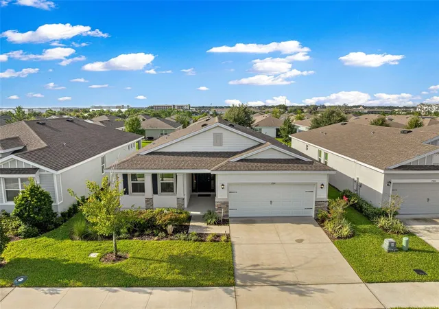 Photo 3 of Single family home for sale at 7974 Penrose Pl, Wildwood, FL 34785 | MLS# OM731947 | Listing updated on 2026-09-23