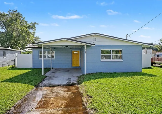 Photo 2 of Single family home for sale at 315 Amador Cir, Orlando, FL 32810 | MLS# O6440331 | Listing updated on 2026-09-11