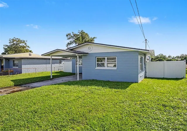 Photo 3 of Single family home for sale at 315 Amador Cir, Orlando, FL 32810 | MLS# O6440331 | Listing updated on 2026-09-11