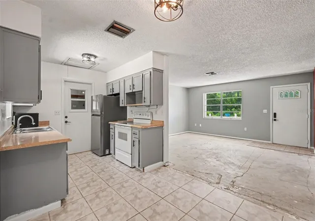 Photo 4 of Single family home for sale at 9661 Langan St, Spring Hill, FL 34606 | MLS# TB8546848 | Listing updated on 2026-09-11