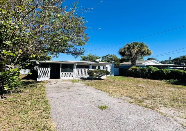 Photo 3 of Single family home for sale at 920 E Seneca Ave, Tampa, FL 33612 | MLS# TB8546852 | Listing updated on 2026-10-04