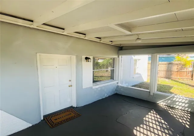 Photo 4 of Single family home for sale at 920 E Seneca Ave, Tampa, FL 33612 | MLS# TB8546852 | Listing updated on 2026-10-04
