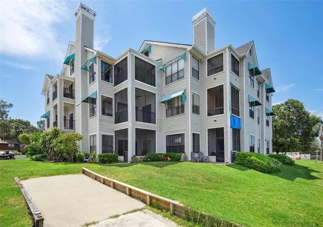 Photo 3 of Condo for sale at 3127 W Sligh Ave #204B, Tampa, FL 33614 | MLS# TB8546856 | Listing updated on 2026-09-23