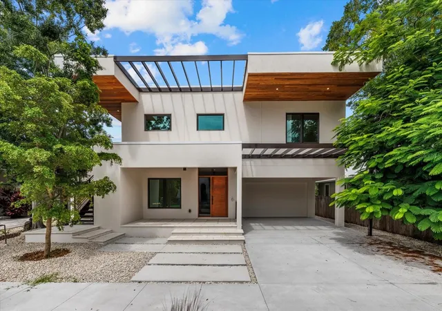Photo 1 of Single family home for sale at 1675 5th Street, Sarasota, FL 34236 | MLS# A4705541 | Listing updated on 2026-10-08