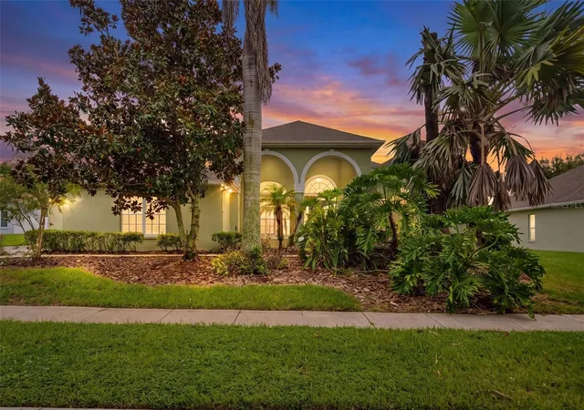 Photo 1 of Single family home for sale at 2806 Spinning Silk Ct, Kissimmee, FL 34747 | MLS# S5157231 | Listing updated on 2026-09-11