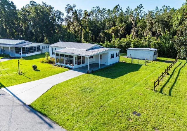 Manufactured home for sale at 2341 SE 102nd Lane, WEBSTER, FL 33597 | MLS# G5117556