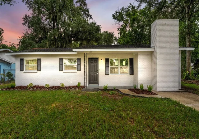 Single family home for sale at 507 8th Street SE, FORT MEADE, FL 33841 | MLS# L4964923